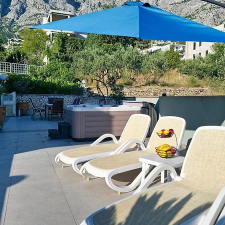 1 Bedroom Stunning Apartment In Makarska Eksteriør billede